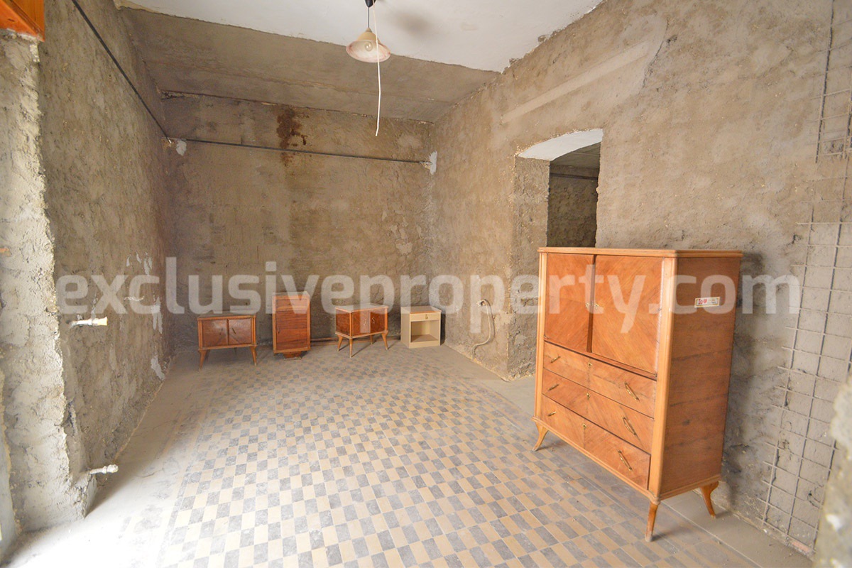 House for Sale in Italy - Independent Historical Palace in Molise with 160 sqm and Original Features