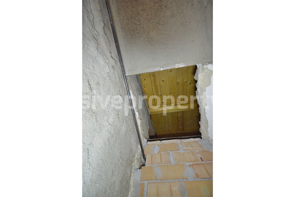 House for Sale in Italy - Independent Historical Palace in Molise with 160 sqm and Original Features