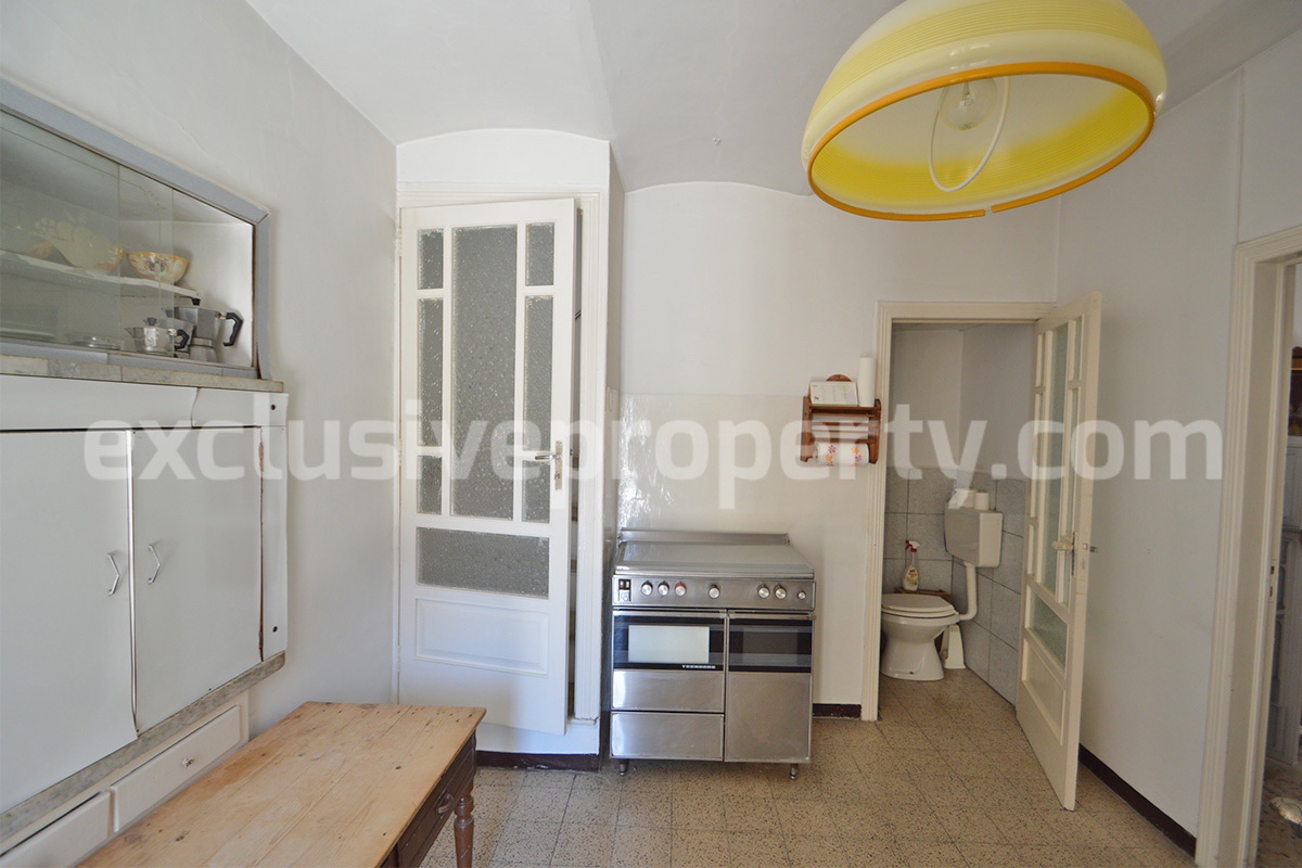 Townhouse for Sale in Molise Italy - 70 sqm with Cellar - Fireplace and Free Parking
