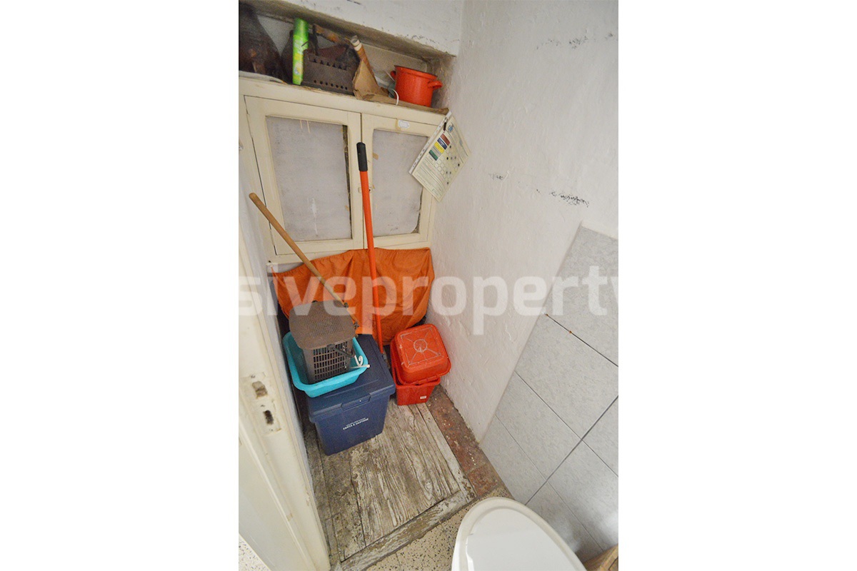 Townhouse for Sale in Molise Italy - 70 sqm with Cellar - Fireplace and Free Parking