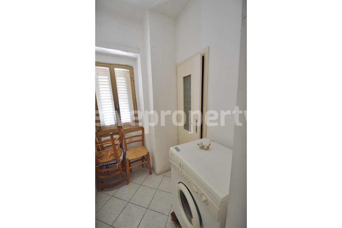 Townhouse for Sale in Molise Italy - 70 sqm with Cellar - Fireplace and Free Parking