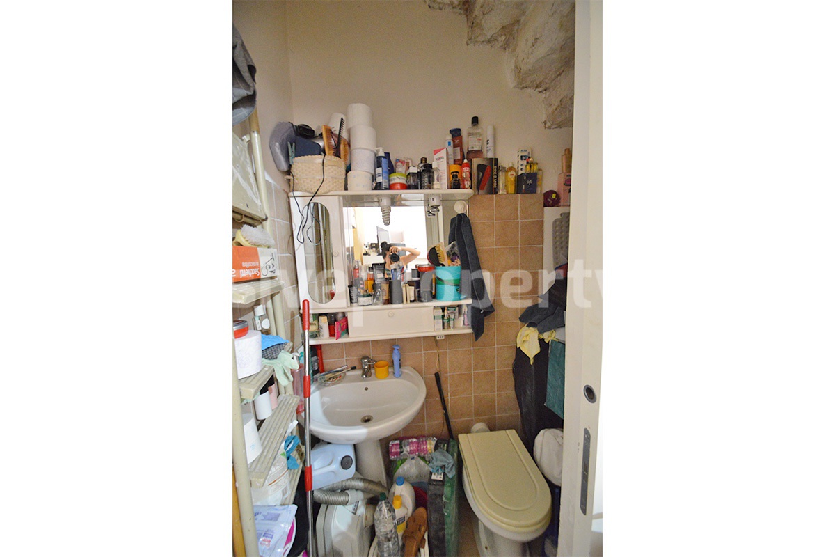 Renovated Townhouse for Sale in Molise Italy - Vaulted Ceilings - Habitable
