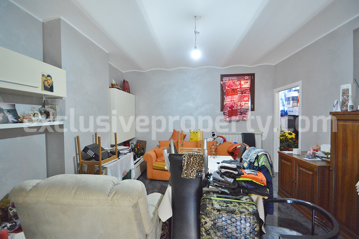Renovated Townhouse for Sale in Molise Italy - Vaulted Ceilings - Habitable