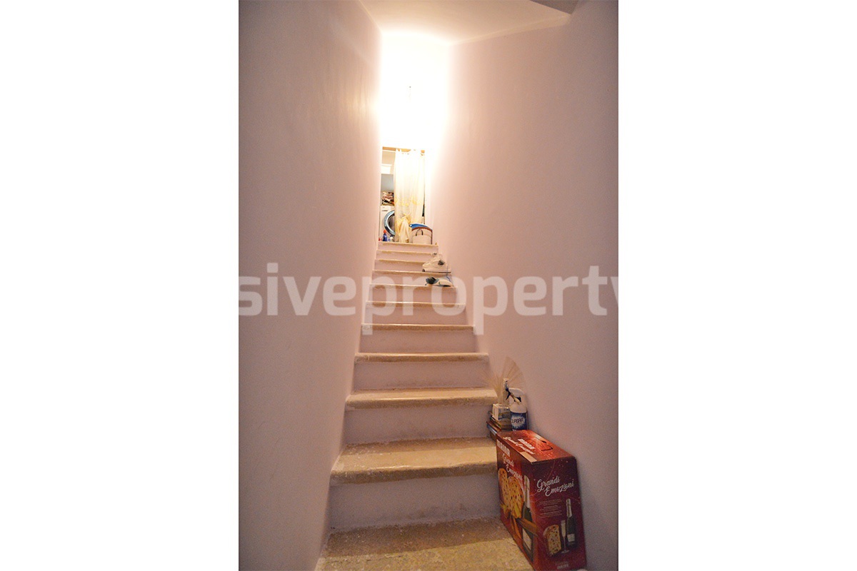 Renovated Townhouse for Sale in Molise Italy - Vaulted Ceilings - Habitable
