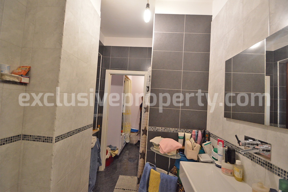 Renovated Townhouse for Sale in Molise Italy - Vaulted Ceilings - Habitable