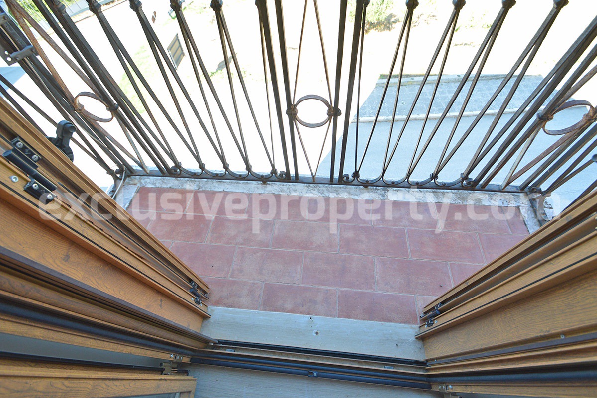 Completely renovated house with garden for sale in the Molise region