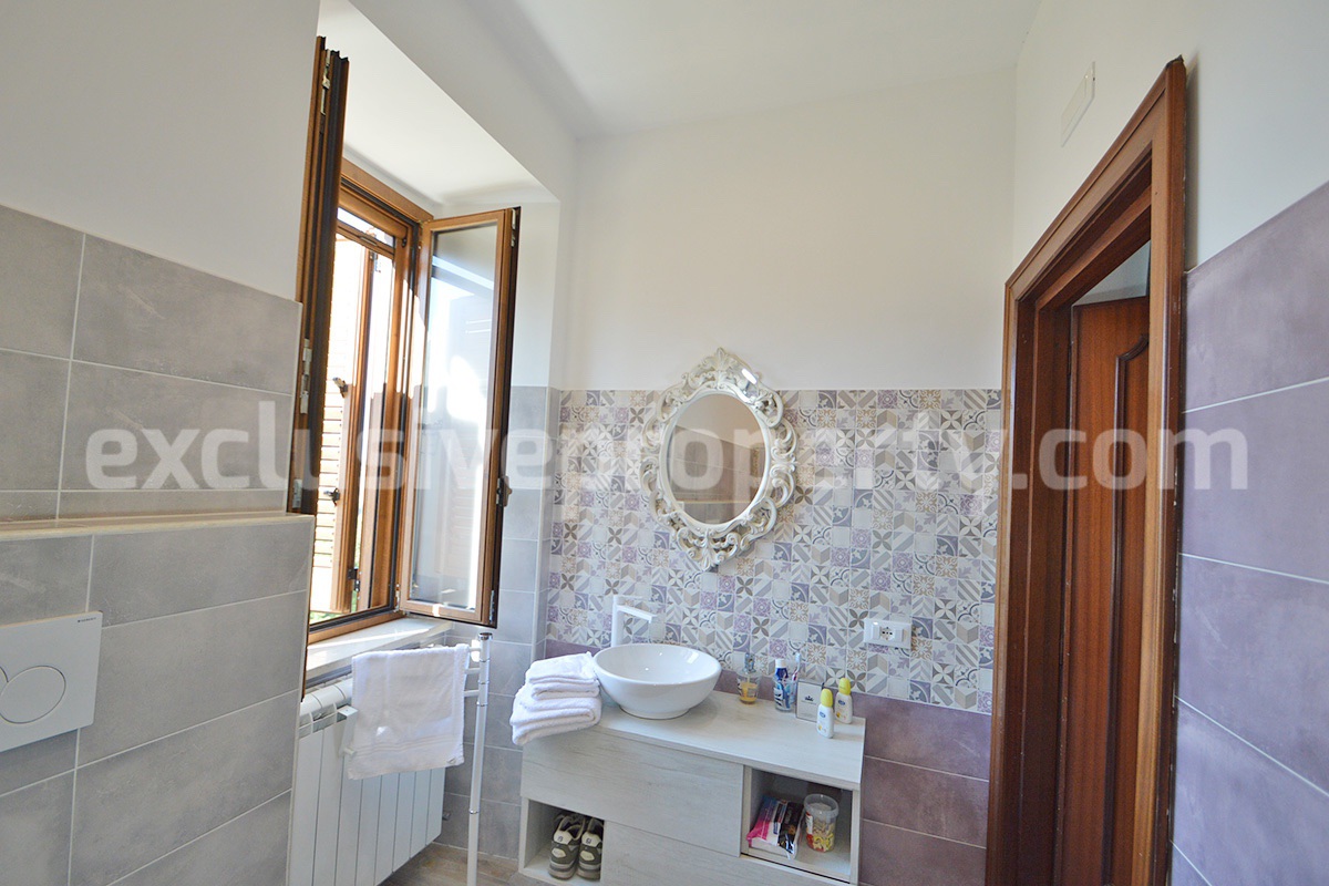 Completely renovated house with garden for sale in the Molise region
