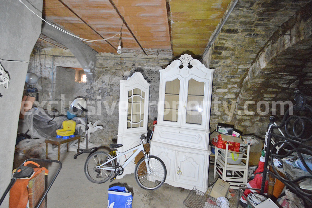 Completely renovated house with garden for sale in the Molise region