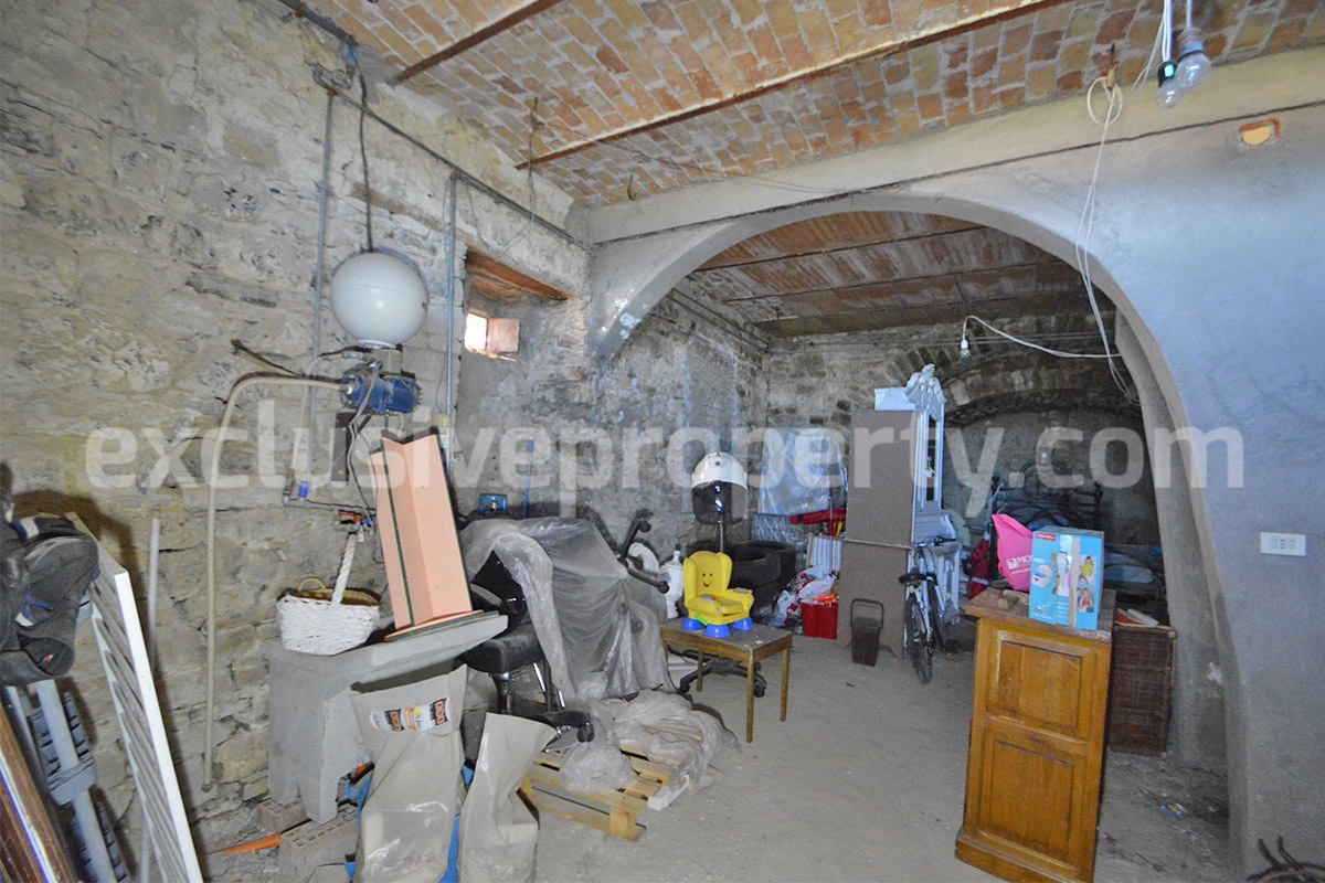 Completely renovated house with garden for sale in the Molise region
