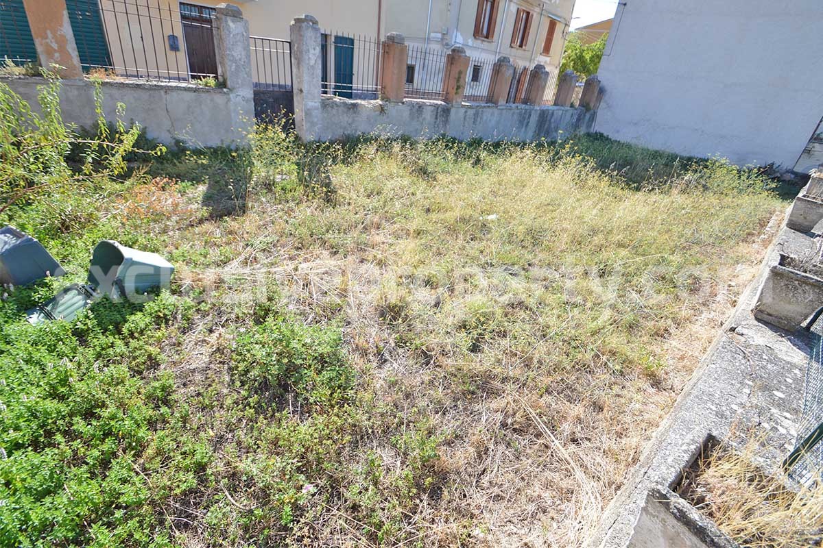 Completely renovated house with garden for sale in the Molise region