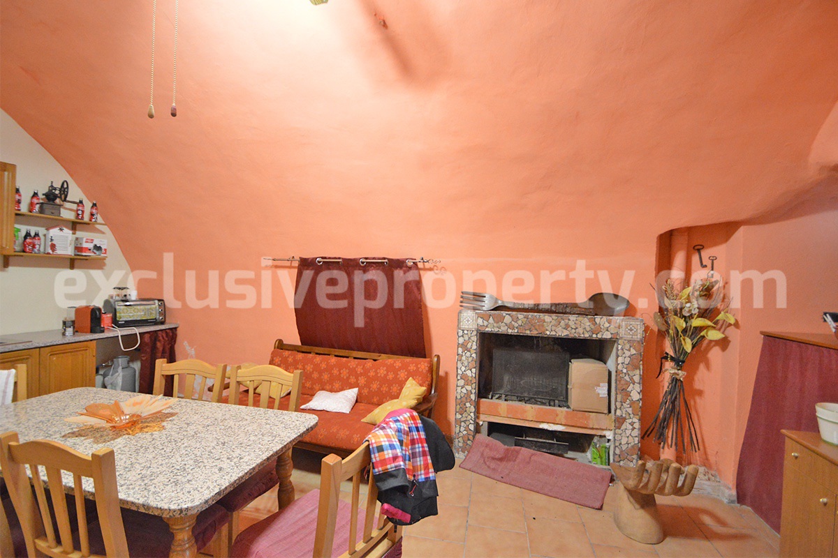 Stone house for sale in Casacalenda - Molise - Furnished with panoramic views and wooden roof