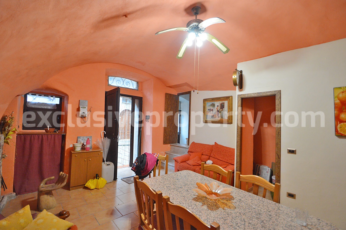 Stone house for sale in Casacalenda - Molise - Furnished with panoramic views and wooden roof