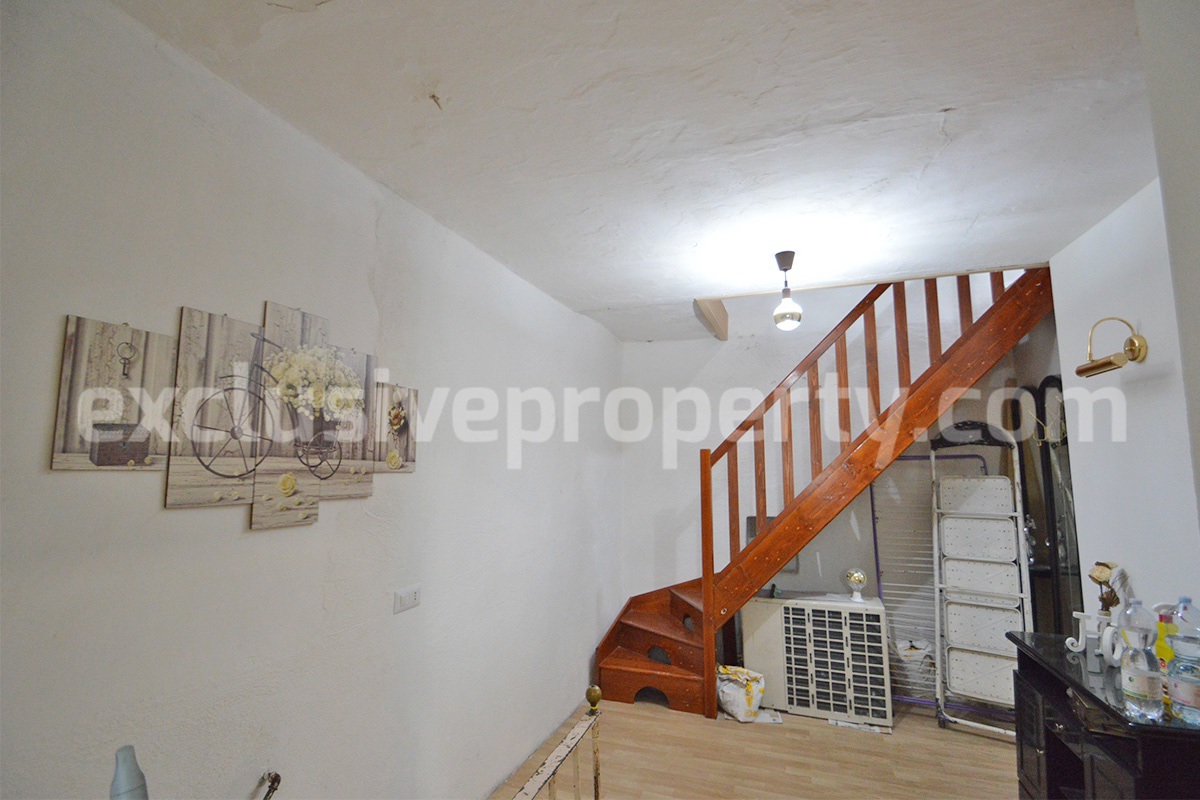 Stone house for sale in Casacalenda - Molise - Furnished with panoramic views and wooden roof