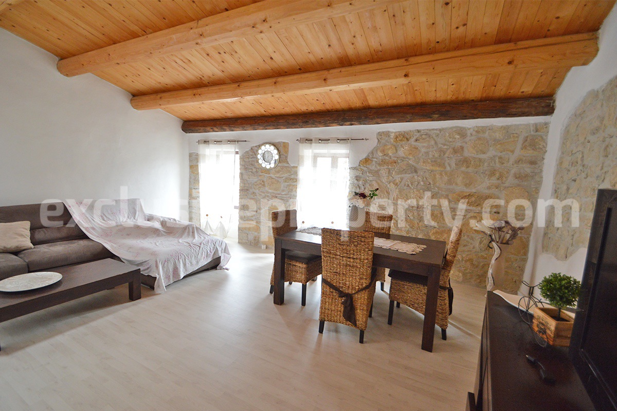 Stone house for sale in Casacalenda - Molise - Furnished with panoramic views and wooden roof