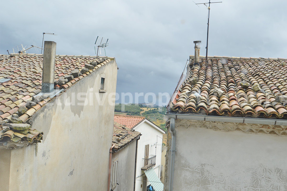 Stone house for sale in Casacalenda - Molise - Furnished with panoramic views and wooden roof