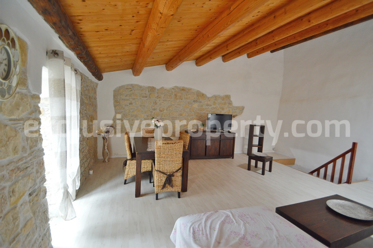 Stone house for sale in Casacalenda - Molise - Furnished with panoramic views and wooden roof