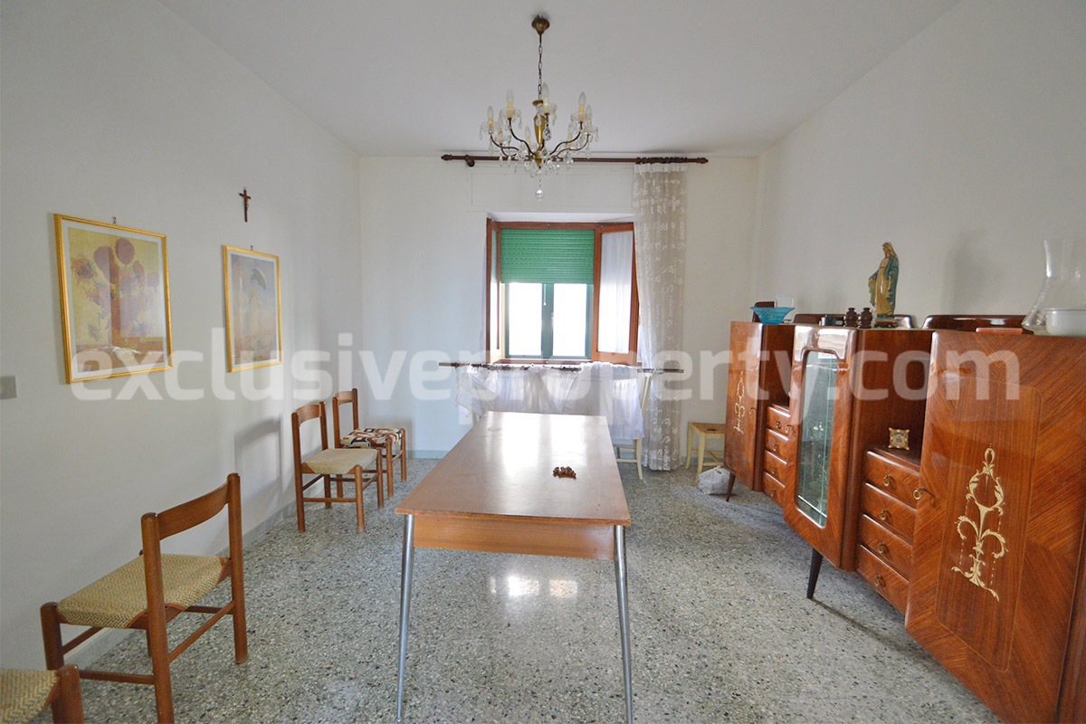 Country house with terrace and land for sale in Roccascalegna - Abruzzo - Italy