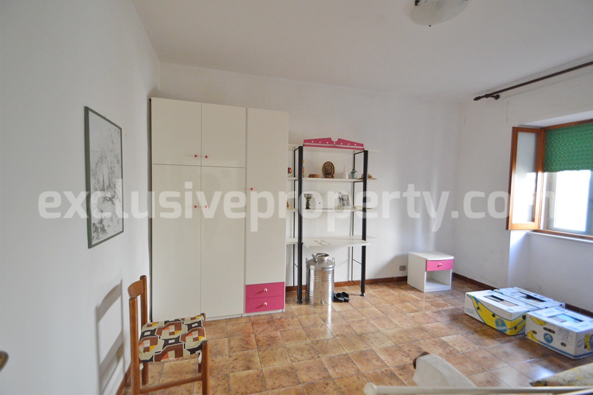 Country house with terrace and land for sale in Roccascalegna - Abruzzo - Italy