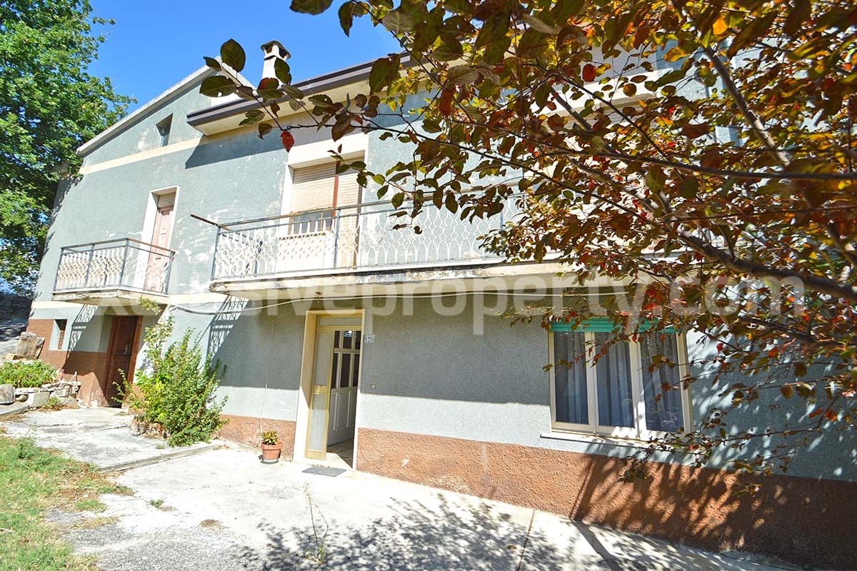 House for sale in Roccascalegna in Abruzzo - The House of Chakras with panoramic views