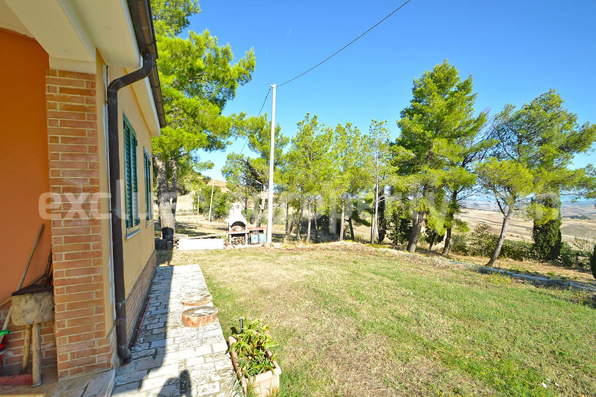 Country house for sale in Italy in Molise with sea view and land