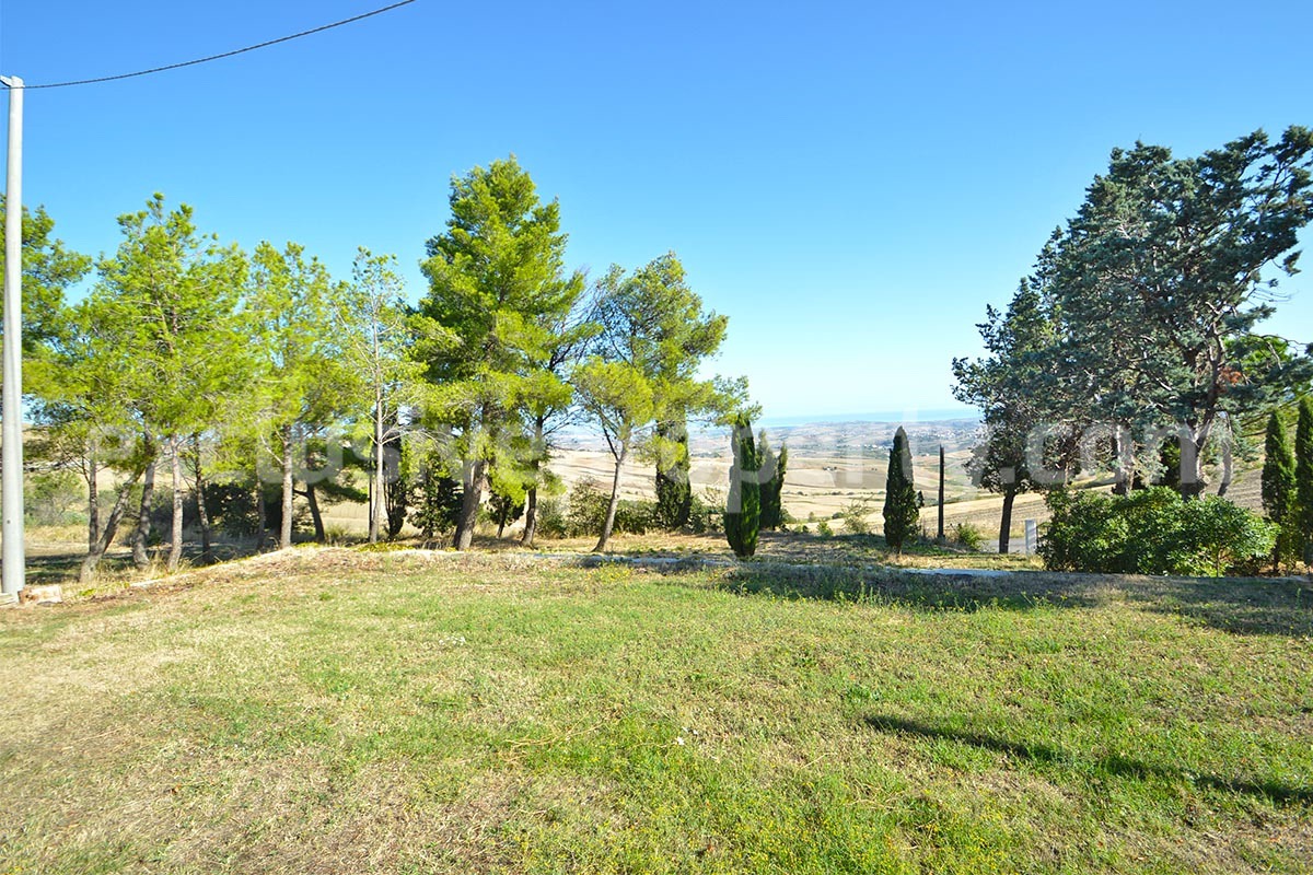 Country house for sale in Italy in Molise with sea view and land