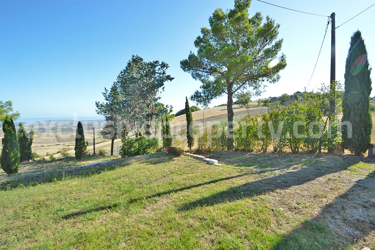 Country house for sale in Italy in Molise with sea view and land