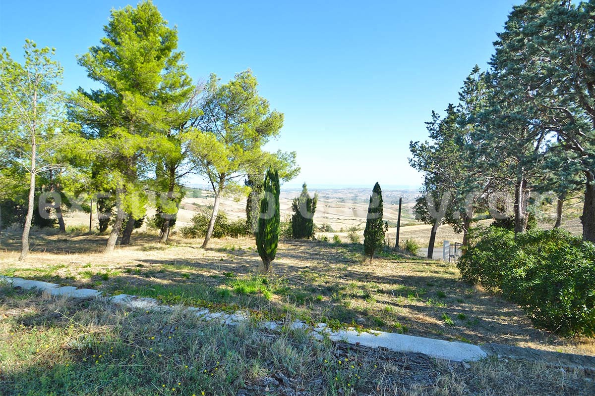 Country house for sale in Italy in Molise with sea view and land