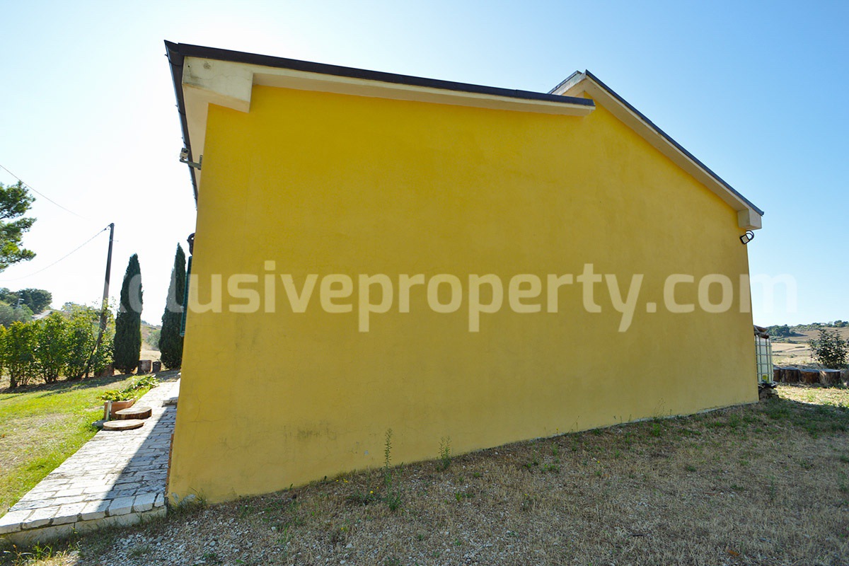 Country house for sale in Italy in Molise with sea view and land