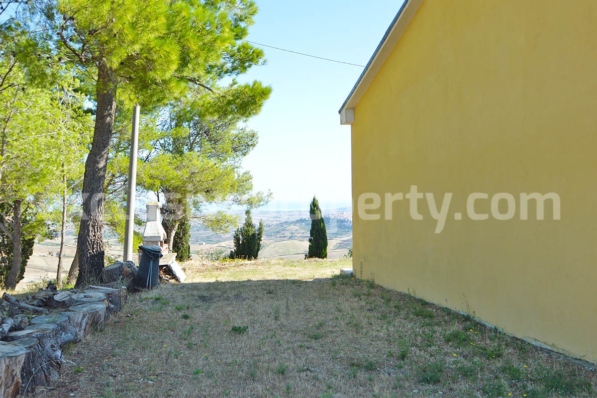 Country house for sale in Italy in Molise with sea view and land