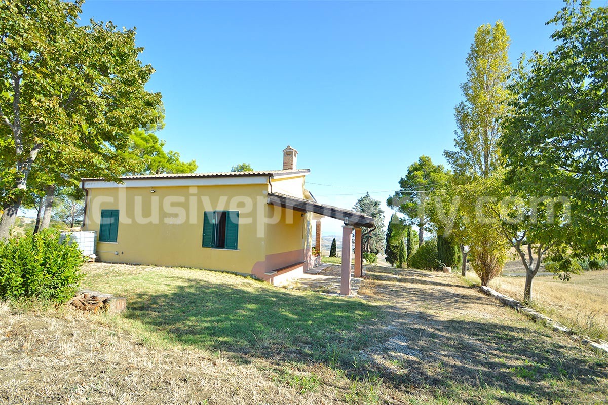 Country house for sale in Italy in Molise with sea view and land