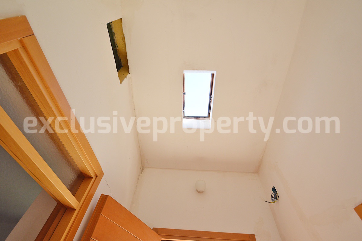 Country house for sale in Italy in Molise with sea view and land