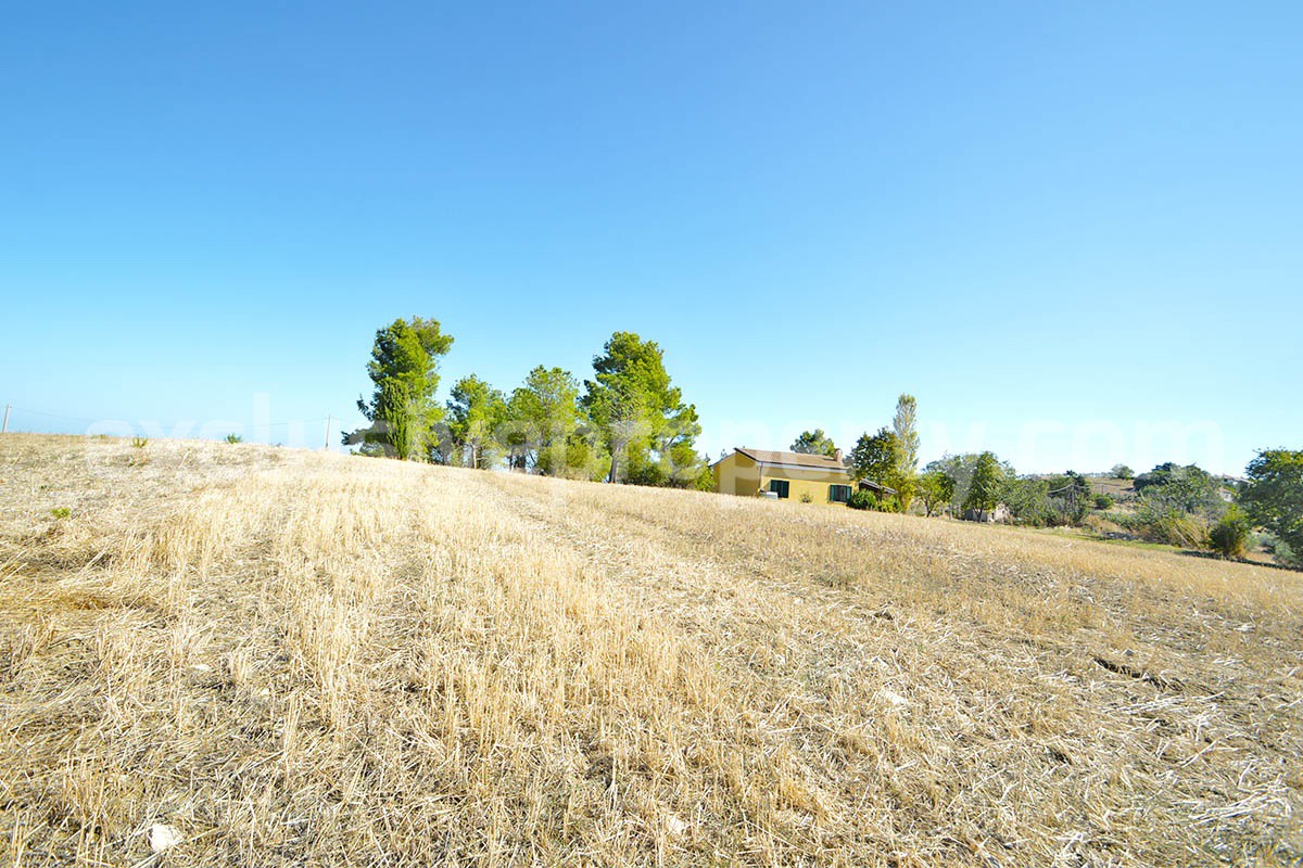 Country house for sale in Italy in Molise with sea view and land