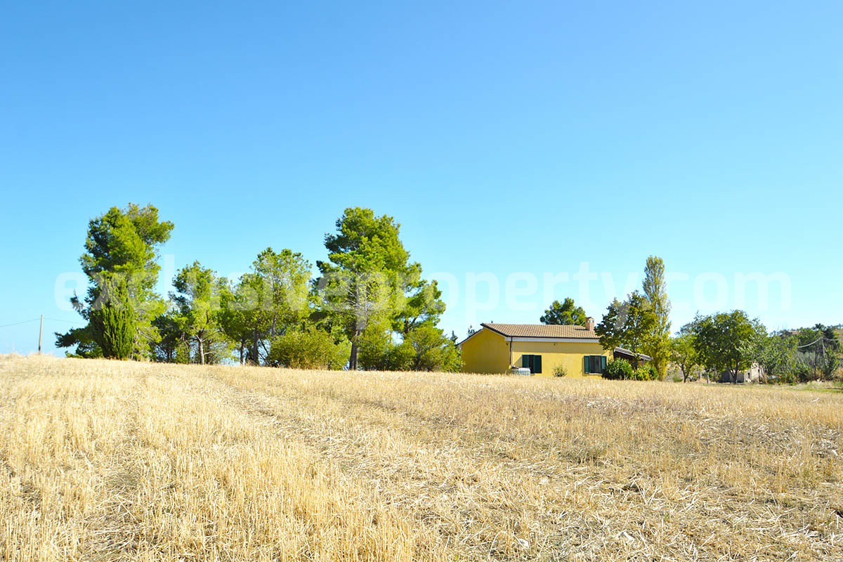 Country house for sale in Italy in Molise with sea view and land