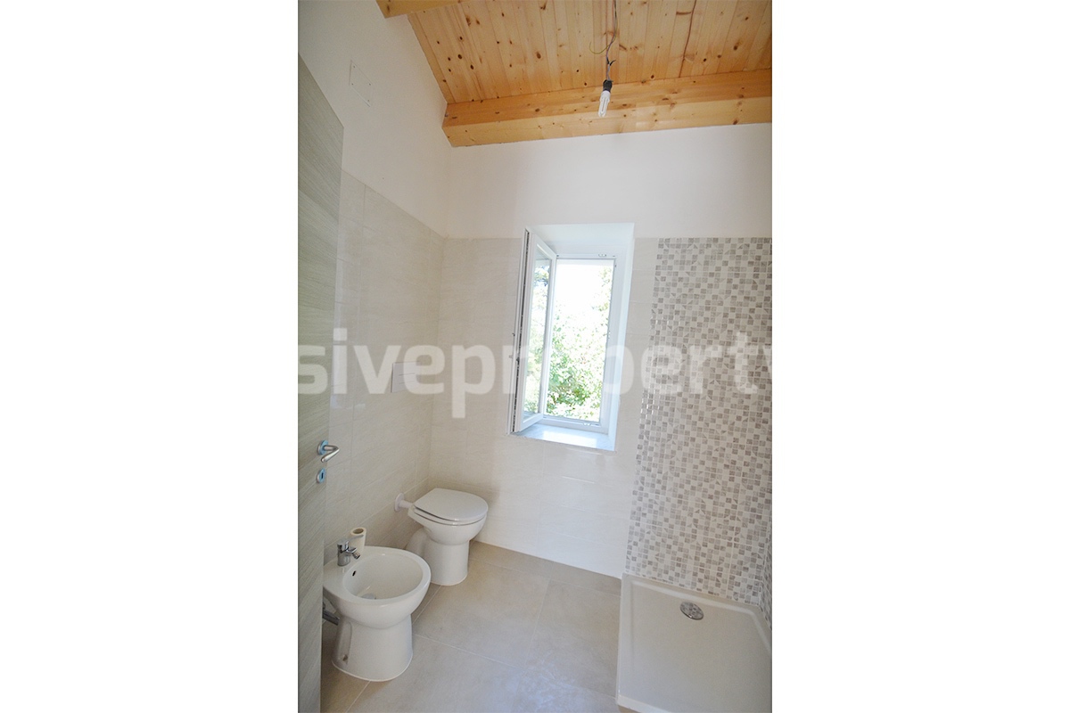 Farmhouse with 11 hectares for sale in Molise in Italy - Suitable for horses