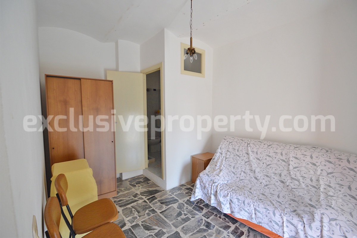 Stone Townhouse for Sale in Tufillo - Abruzzo - Balcony Garden and Courtyard