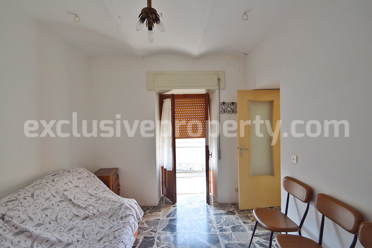 Stone Townhouse for Sale in Tufillo - Abruzzo - Balcony Garden and Courtyard