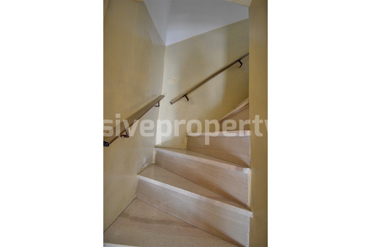 Stone Townhouse for Sale in Tufillo - Abruzzo - Balcony Garden and Courtyard