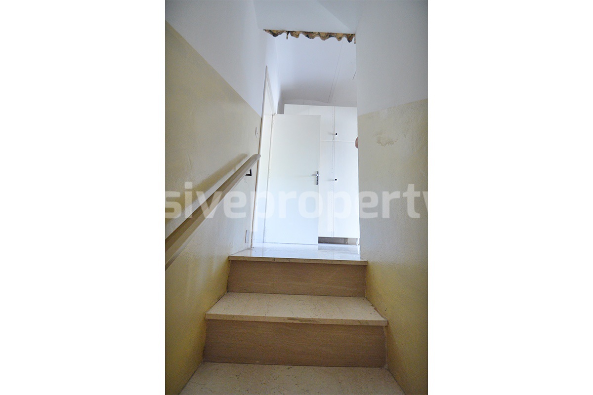 Stone Townhouse for Sale in Tufillo - Abruzzo - Balcony Garden and Courtyard