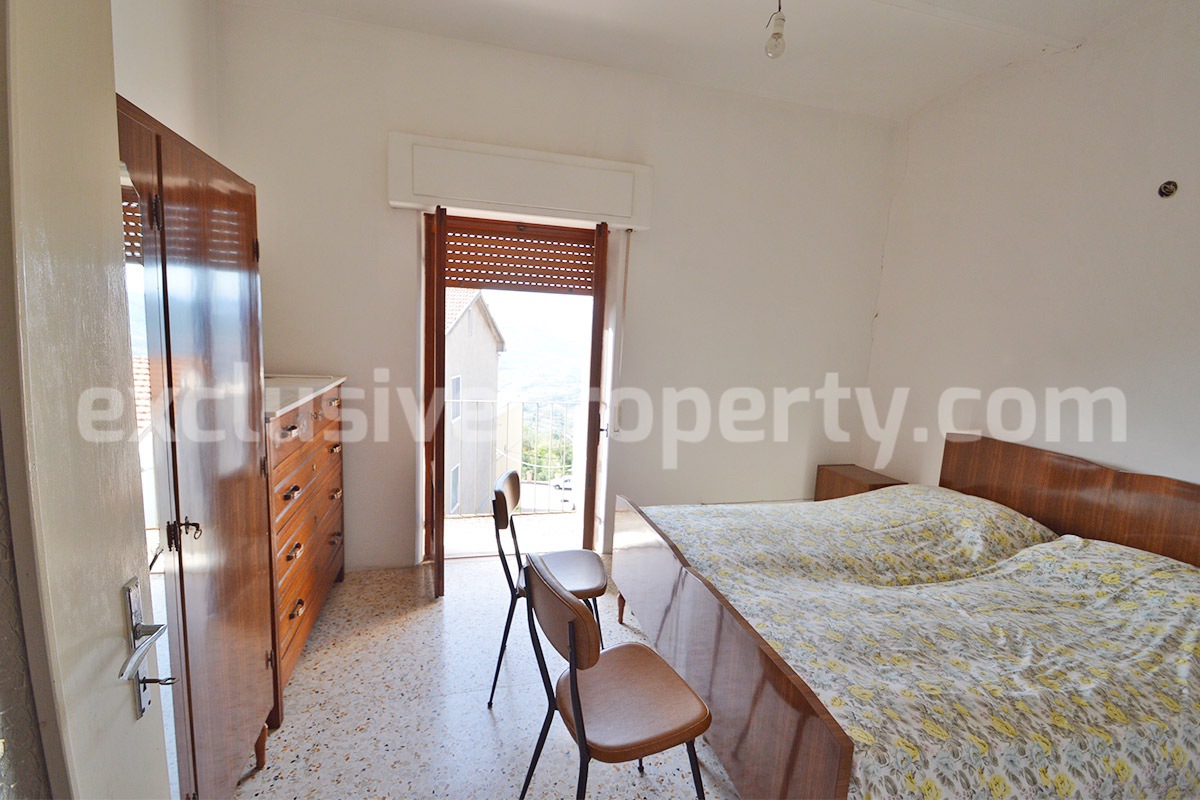 Stone Townhouse for Sale in Tufillo - Abruzzo - Balcony Garden and Courtyard