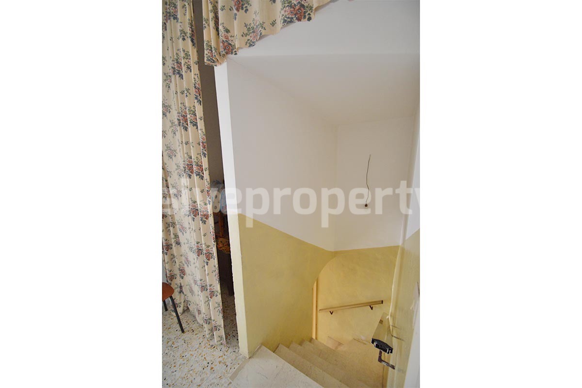 Stone Townhouse for Sale in Tufillo - Abruzzo - Balcony Garden and Courtyard