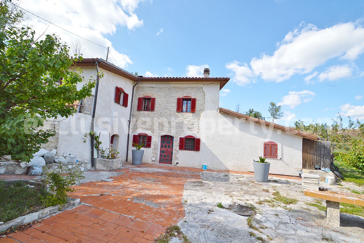Stone Country House for Sale in Molise - Italy with Terrace and Land