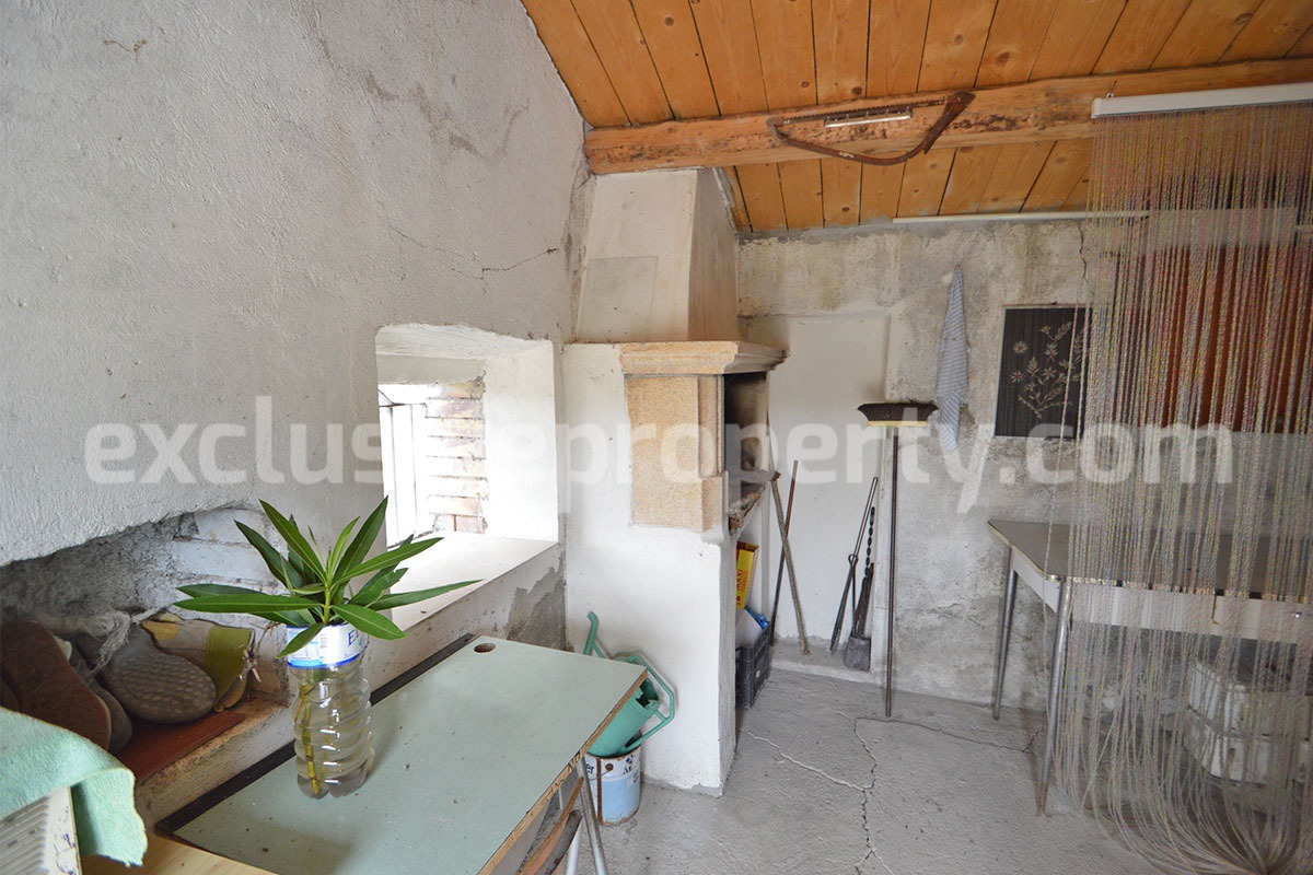 Renovated country house with land - outbuilding and woodland for sale in Trivento - Molise - near the Adriatic coast