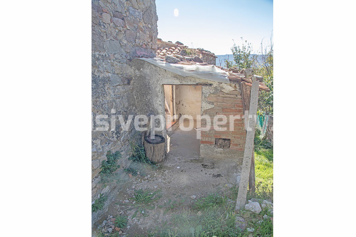 Renovated stone house with outdoor space for sale in Italy - Molise 22
