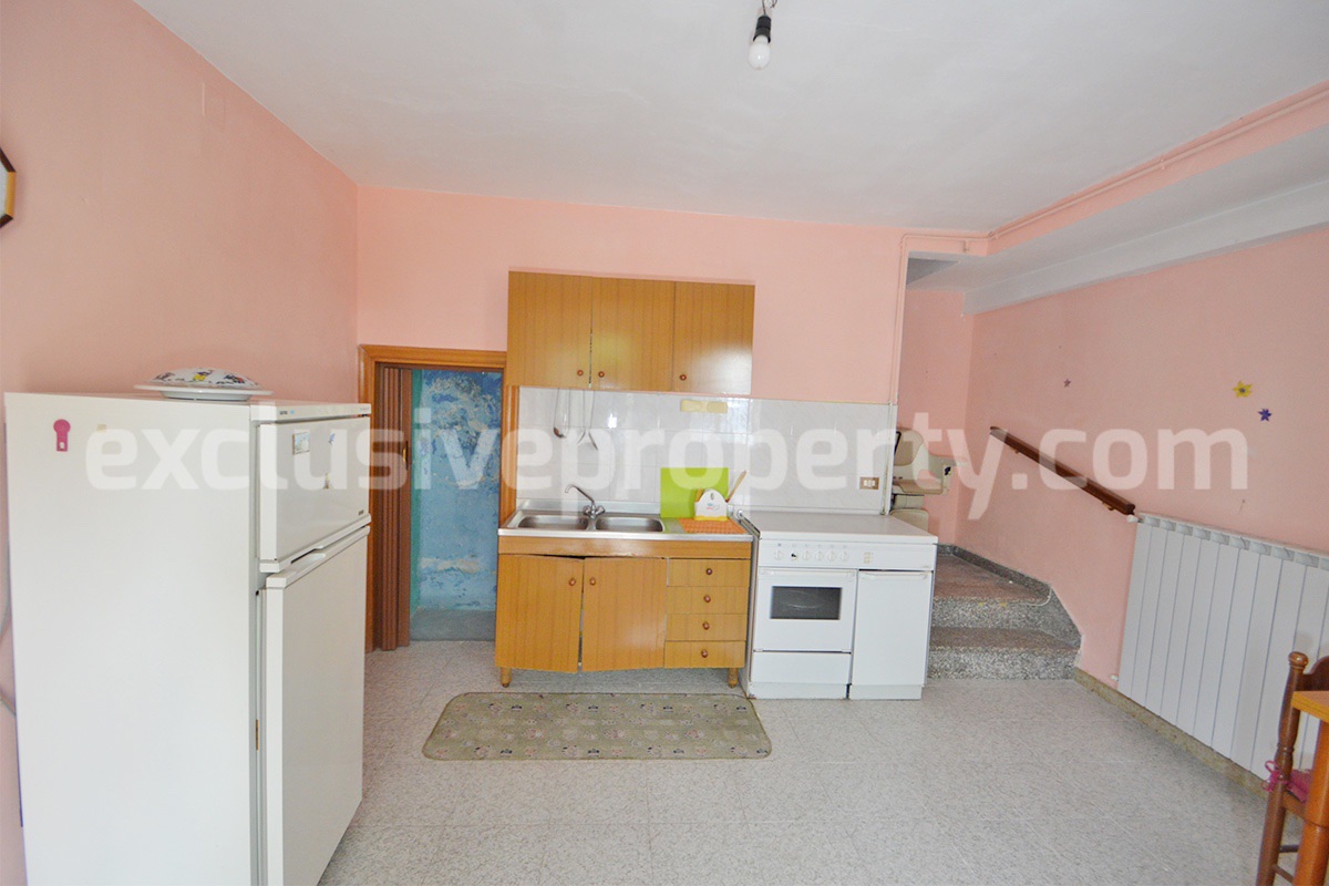 Ancient stone house with outdoor space and panoramic views for sale in Abruzzo - Italy