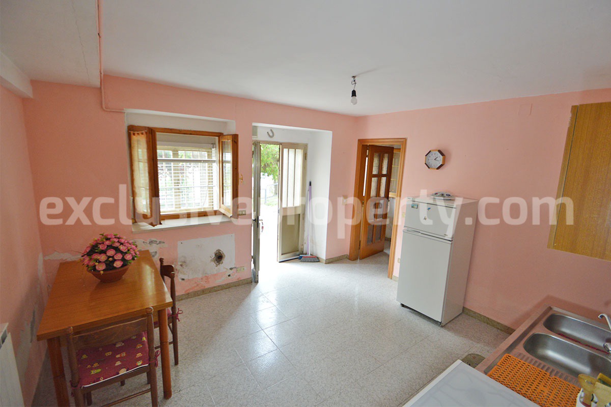 Ancient stone house with outdoor space and panoramic views for sale in Abruzzo - Italy