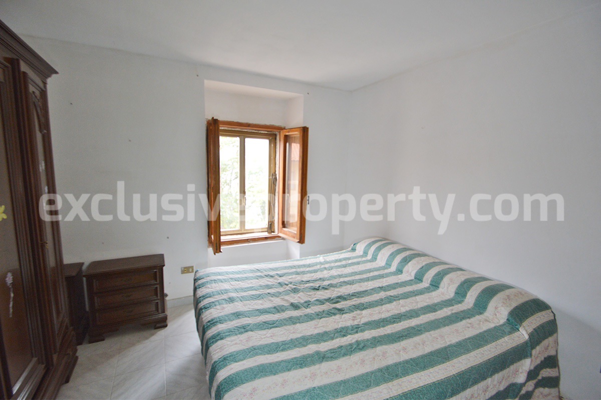 Ancient stone house with outdoor space and panoramic views for sale in Abruzzo - Italy