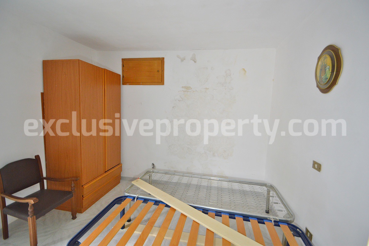 Ancient stone house with outdoor space and panoramic views for sale in Abruzzo - Italy