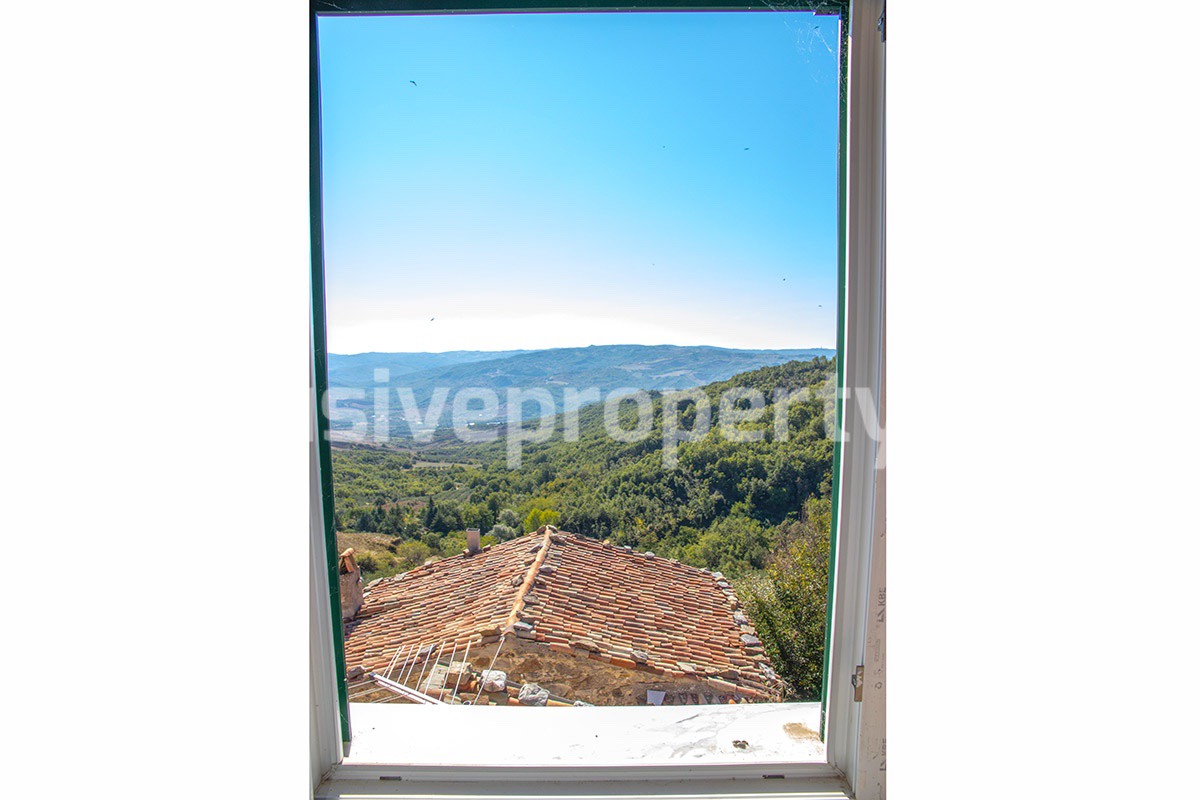 Renovated stone house with outdoor space for sale in Italy - Molise