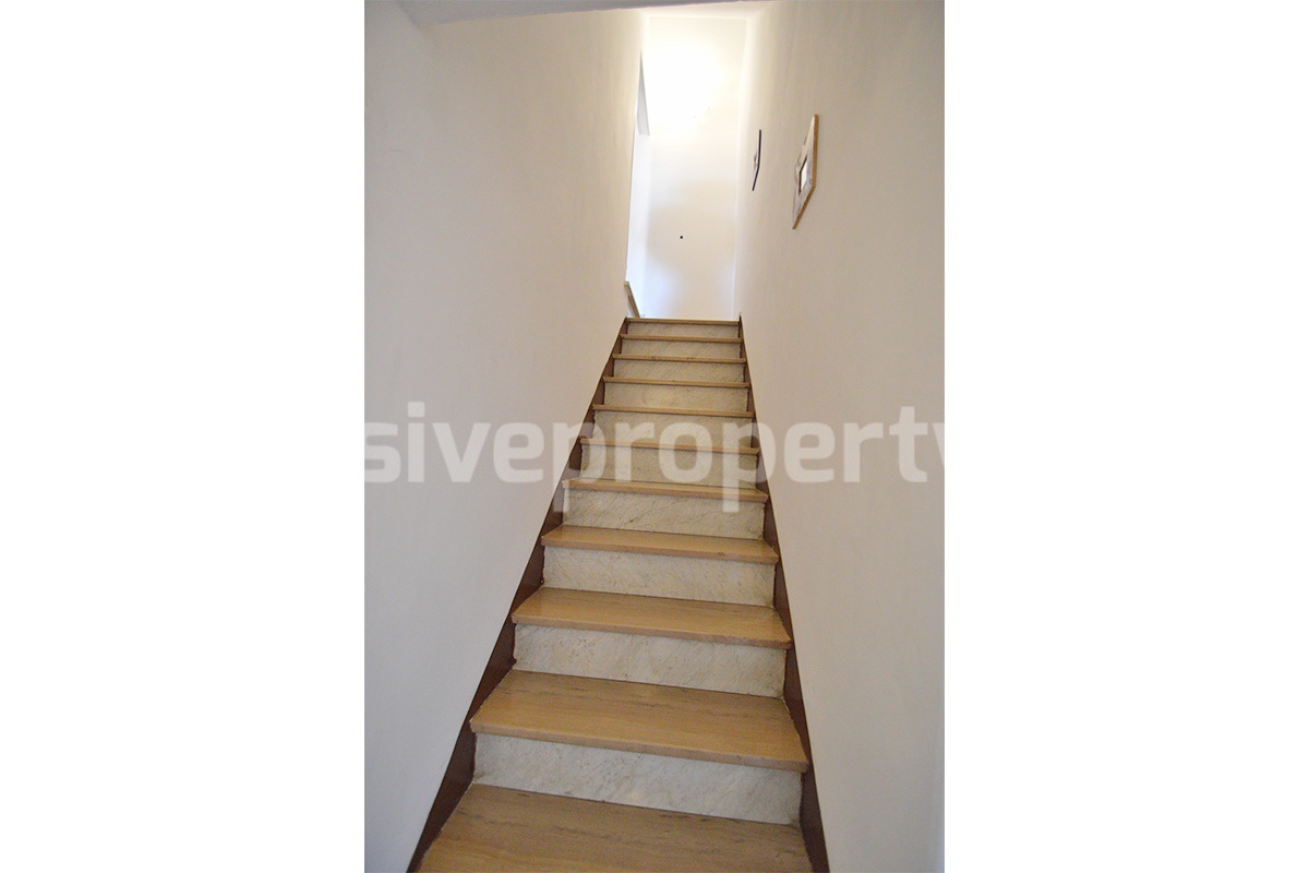 Cozy furnished town house with garden for sale in Castelmauro - Molise - ready to move in