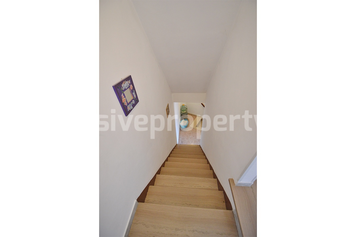 Cozy furnished town house with garden for sale in Castelmauro - Molise - ready to move in